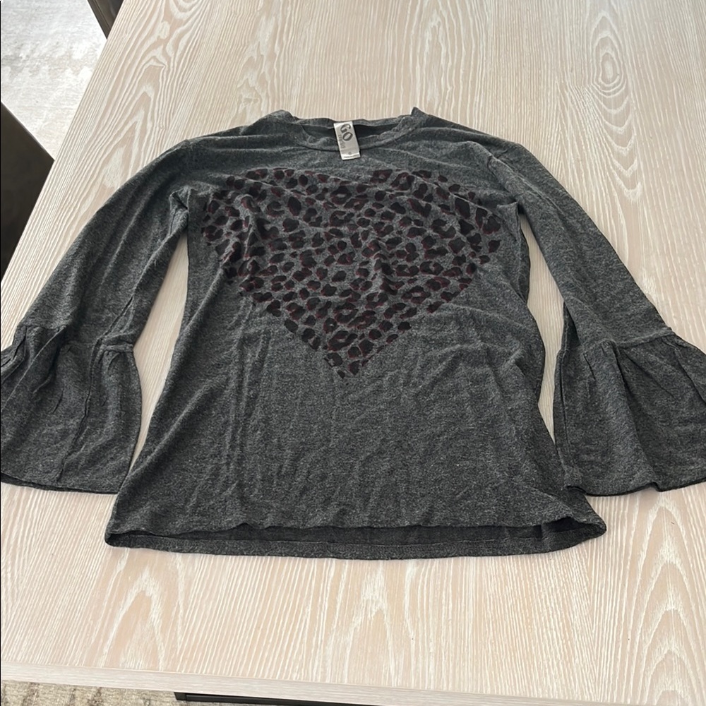 Go Couture Gray Leopard Print Bell Sleeve Top sz S small